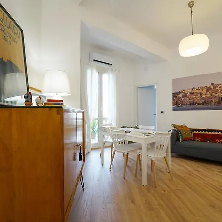 Apartment La Luna Con Terrazza E Due