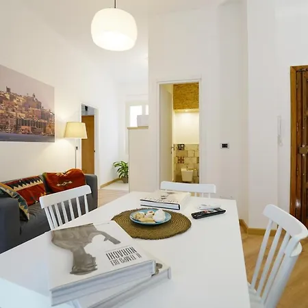 La Luna Con Terrazza E Due Apartament *